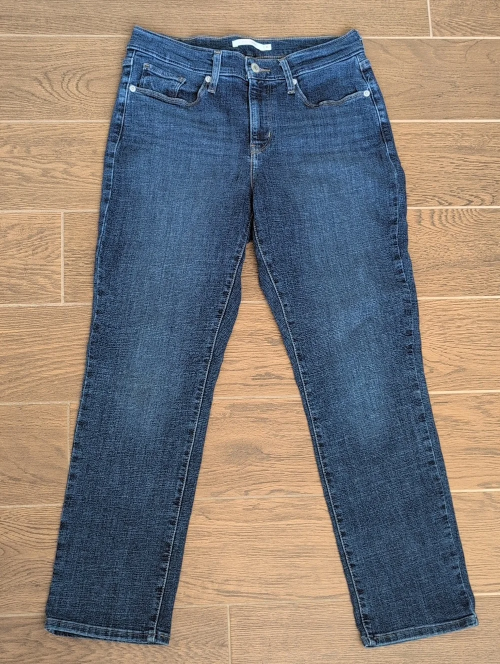 Levi's Classic Straight Women's Dark Blue Straight Leg Jeans Size 6